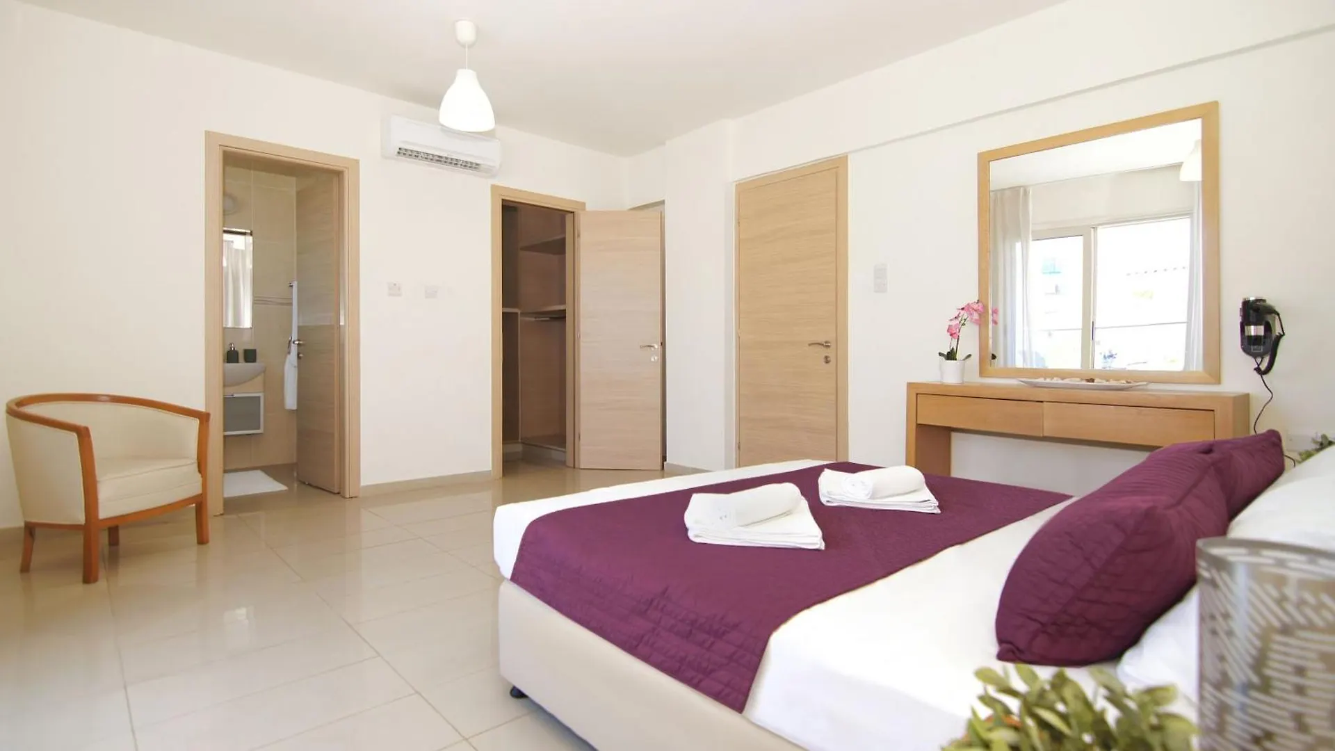Villa Artemis - 30M From Pernera Beach Protaras