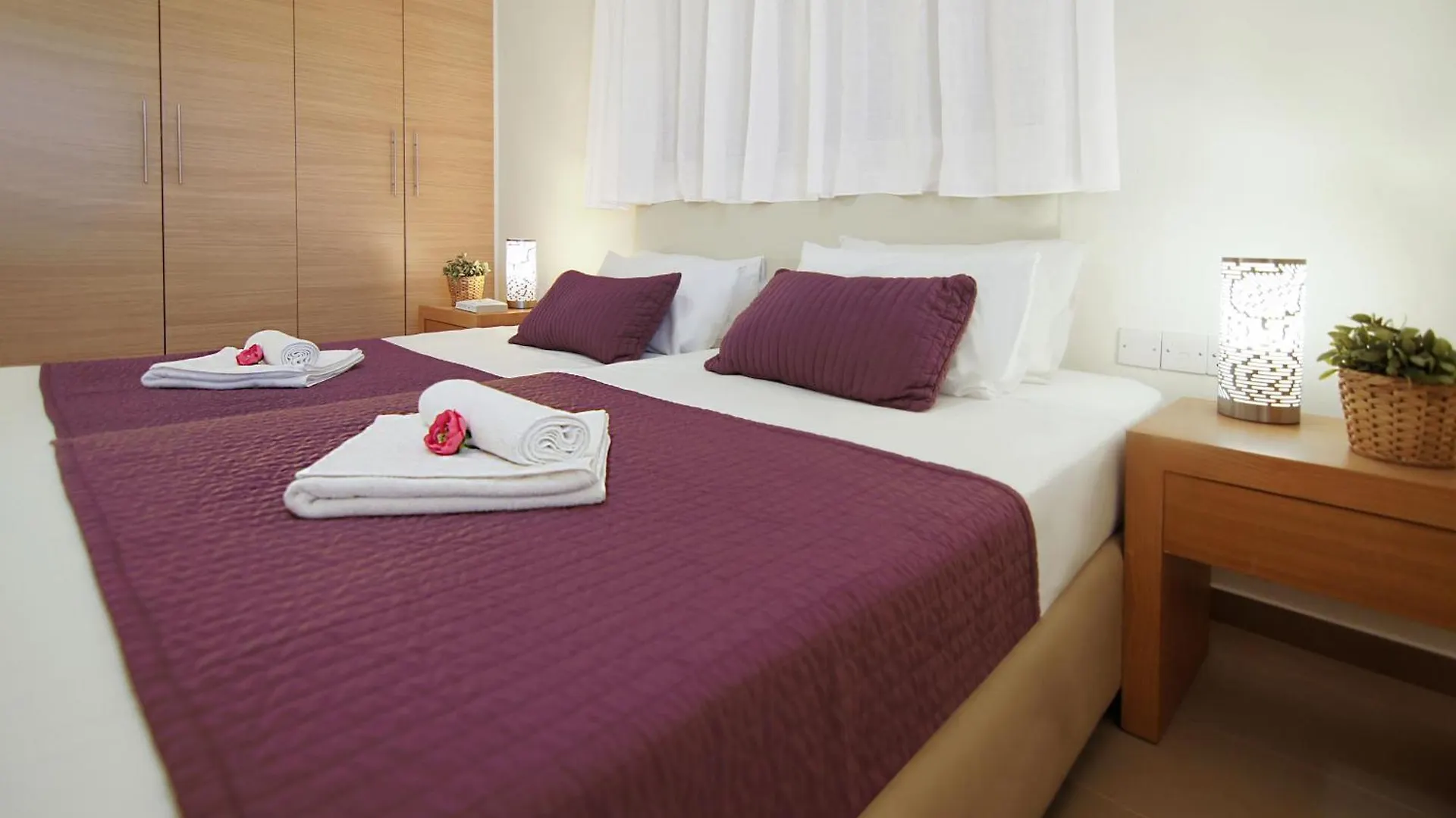 Villa Artemis - 30M From Pernera Beach Protaras 0*,  Cipro