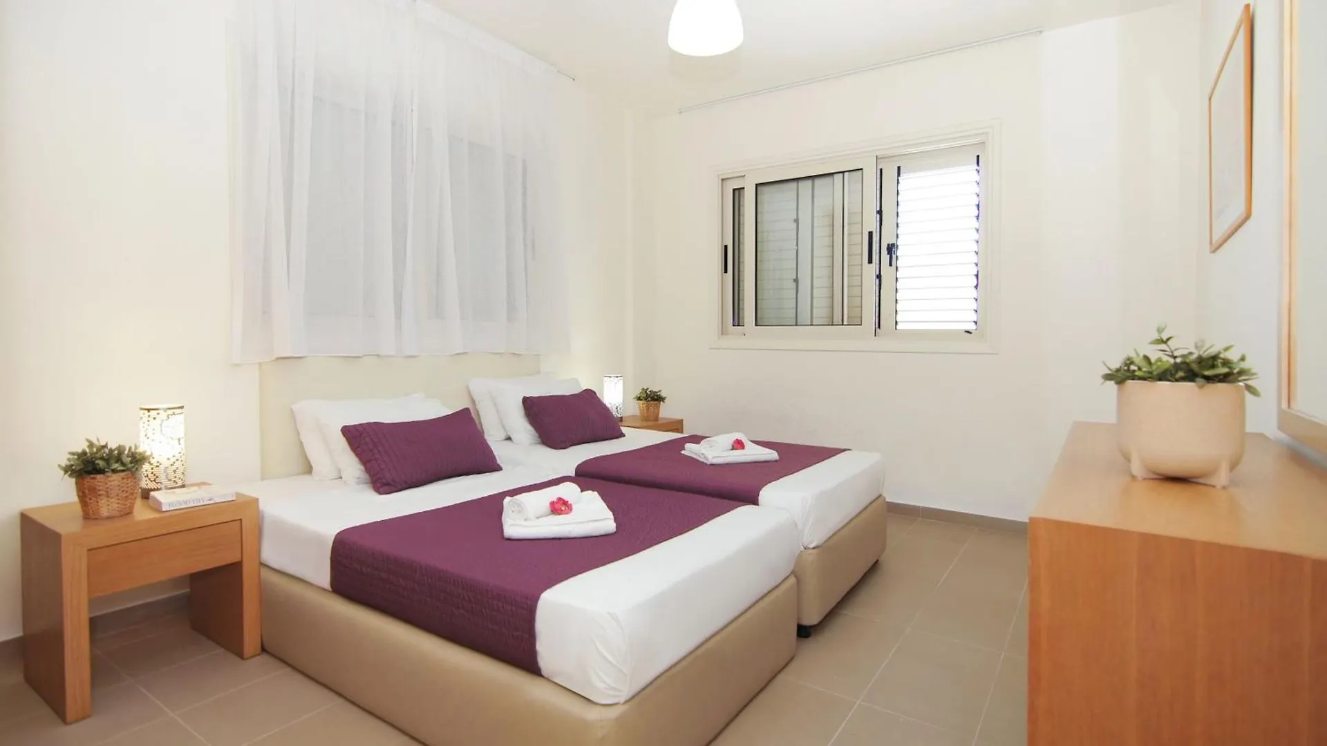 Villa Artemis - 30M From Pernera Beach Protaras