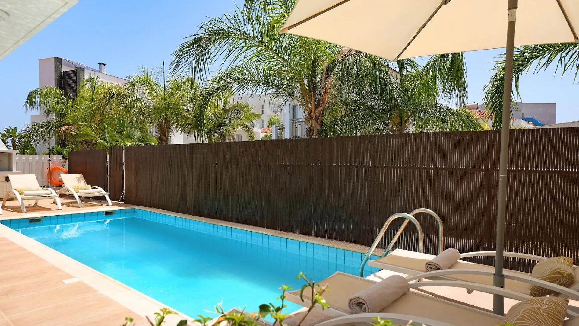 Villa Artemis - 30M From Pernera Beach Protaras